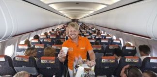Prominenter Praktikant bei easyJet