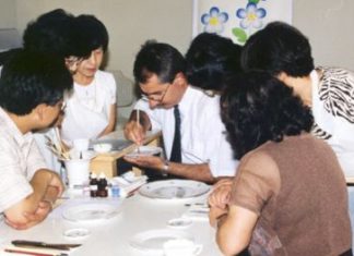 Gruppenreisen zu Ungarns weißem Gold: edles Porzellan in Herend