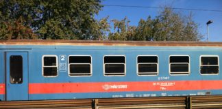 Zugverkehr in Ostungarn verspätet und ausgefallen – Oberleitungen zerstört