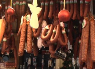 Der Budapester Weihnachtsmarkt 2013 bietet kulinarische Vielfalt