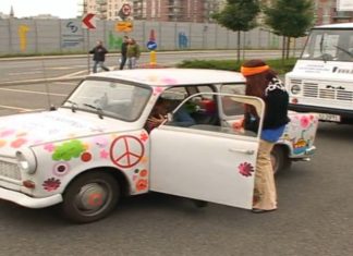 Witzige „Schrottrallye“ geht auch durch Ungarn