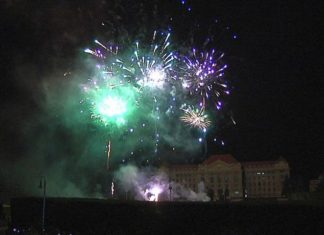 Ungarn – Feuerwerk zum Nationalfeiertag im VIDEO