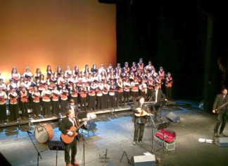 Großes Theater in Debrecen: Rockiges Konzert mit Lautitia und Ghymes