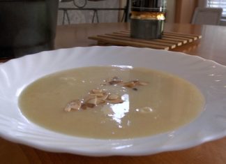 Kulinarisches Ungarn: Apfel-Pfirsichsuppe (Video)