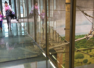 Ostungarischer Zoo Nyiregyháza mit gläsernem Elefantenhaus