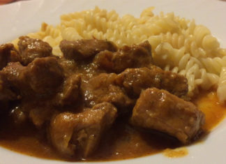 Schnell ungarischen Pörkölt zaubern