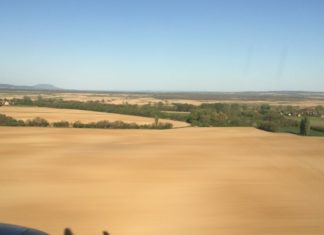 Budapest Airport: Mit Laser einem Piloten beim Landeanflug Augen verblendet!