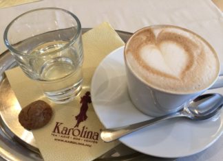 Ungarn Restaurant-Tipp: Café Bistro Karolina in Balatonfüred – Kávéház Karolina