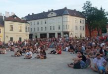 Ungarn fiebert beim Public Viewing im Achtelfinale der EM