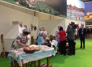 Streetfood auf der Grünen Woche: Ungarn steht mit Lángos bereit