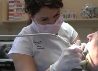 Happy End! Erst bei Supertalent jetzt Hollywoodsmile in der Zahnklinik in Györ