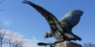 Was symbolisiert eigentlich der „Turul“?