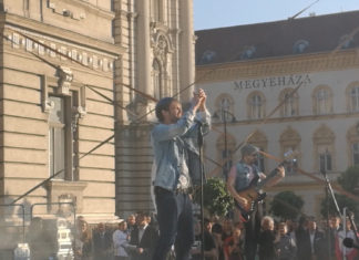 The BIEBERS live in Concert