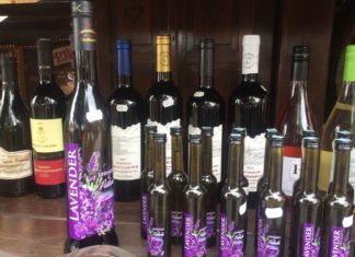 Lavendel Palinka aus Tihany
