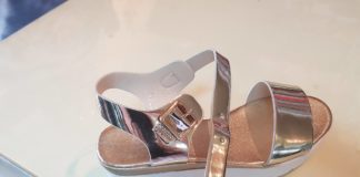 Schuhtrend: Goldig und hoch sollten sie sein