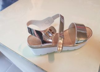 Schuhtrend: Goldig und hoch sollten sie sein