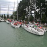 Segelboote in Siófok startklar – Foto: Flying Media Hungary
