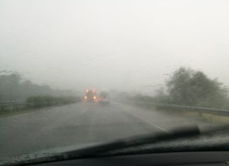 Verkehrsbehinderungen! Fahrbahndecke auf der M1 Autobahn wird sarniert