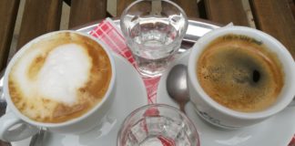 Geheimtipp: Uriges Café mit zahlreichen Kaffeesorten in Györ!