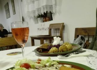 Tüzkert Restaurant in Tihany besticht durch Traditionelle Ungarischer Küche
