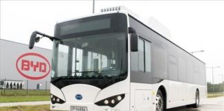 Erste Elektrobusse aus Ungarn