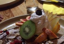 Palatschinkenburg: Palacsintavár in Eger