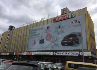 Sozialistische Fassade kommt weg!