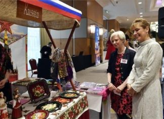 Diplomaten in Budapest sammelten für Kinderstiftungen und Krankenhäuser