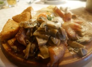 Restaurant Sarokház: gut, viel & preiswert in Győrújbarát