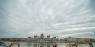 WM Sprungturm in Budapest beseitigt