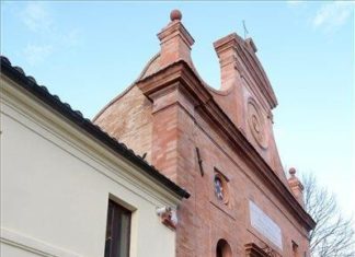 Ungarn baute Kirche in Italien wieder auf