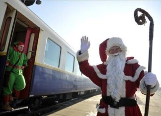 Nikolaus und Helfer im Eisenbahnmuseum in Budapest gesehen