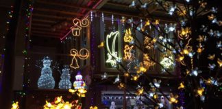 Mehr als 40.000 Lichter: Das wohl verrückteste Weihnachtshaus Ungarns
