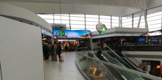 130 Passagiere wartete 33 Stunden am Budapester Flughafen auf ihren Flug!