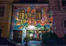 Eine Bar mit Kunst in Székesfehérvár