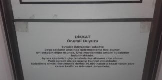 Ist das diskriminierend? DIESER Hinweis auf Türkisch an der Deutschen Botschaft