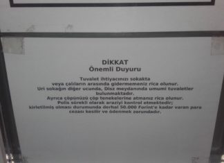 Ist das diskriminierend? DIESER Hinweis auf Türkisch an der Deutschen Botschaft