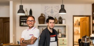 Ein neues Café in Győr: Barátom