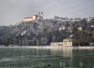 Tihany im Winter – Ein Eistraum von einem Fotografen festgehalten!