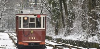 Nostalgische Straßenbahn verkehrte durch Budapest