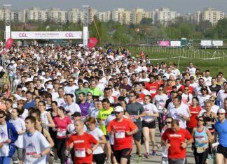 Wo sonst die Flugzeuge starten: Laufen auf dem Flughafen in Debrecen