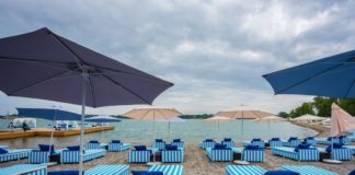 Der weiße Sandstrand am Rande von Budapest