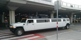 Ganz speziell: Mit Hummer Stretchlimousine vom Budapester Airport abholen lassen :)