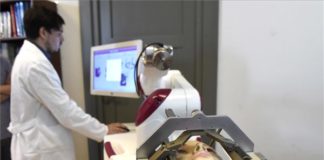 Erstmals wurde eine Gehirnoperation mit einem Roboter in Ungarn durchgeführt