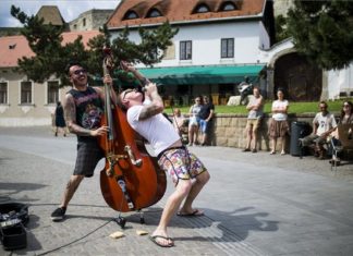 Musik auf den Straßen von Eger