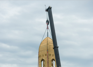 Neuer Kirchenturm in Gyöngyös!