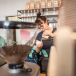 30884-voroskereszt_kavezo_lead