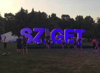 ARCTIC MONKEYS-Sziget Festival-Dienstag Mainstage!