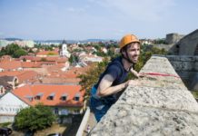 SPEKTAKULÄR! In Eger kletterte man die Burgmauern hoch!