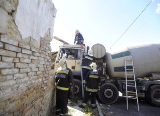 Ein Betonlaster krachte in Wohnhaus in Budafok!
